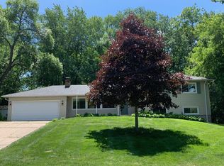 11301 Friar Ln, Minnetonka, MN 55305