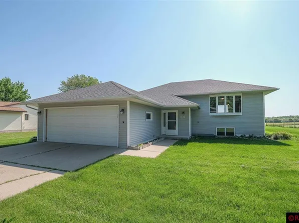 1201 8th St SE, Waseca, MN 56093