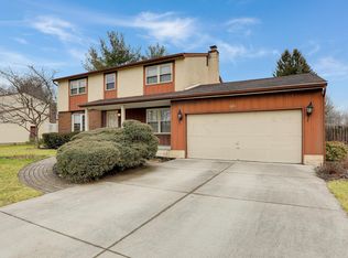 328 Armor Hill Dr, Columbus, OH 43230