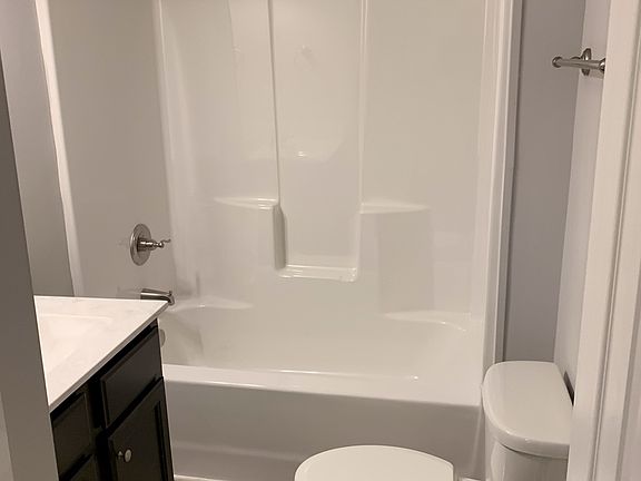 5th image of 251-253 E Mason St