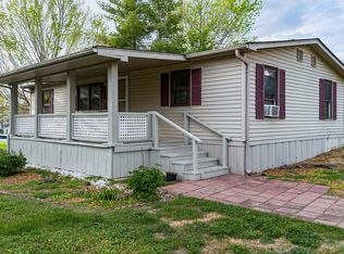 38 Helton St, Calvert City, KY 42029