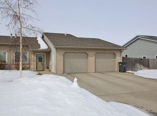 412 4th Ave SW, Surrey, ND 58785