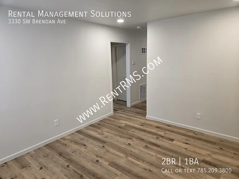 3330 SW Brendan Ave — Photo 4