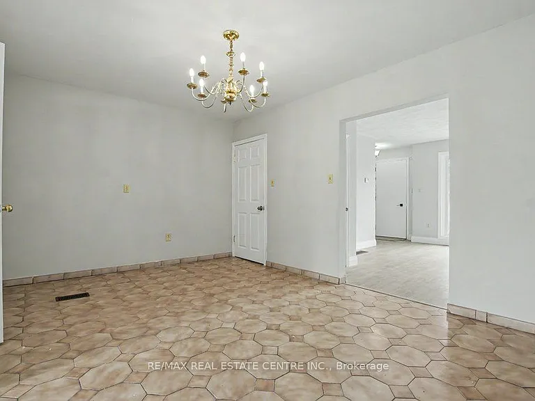 273 Elliott St — Photo 10