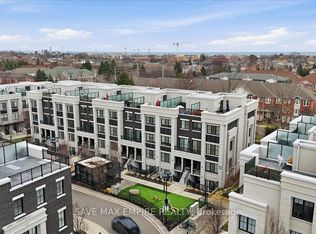 652 Cricklewood Dr #227, Mississauga, ON L5G0B7