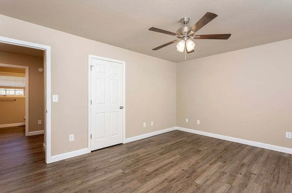 272 Mulberry Avenue - A — Photo 2