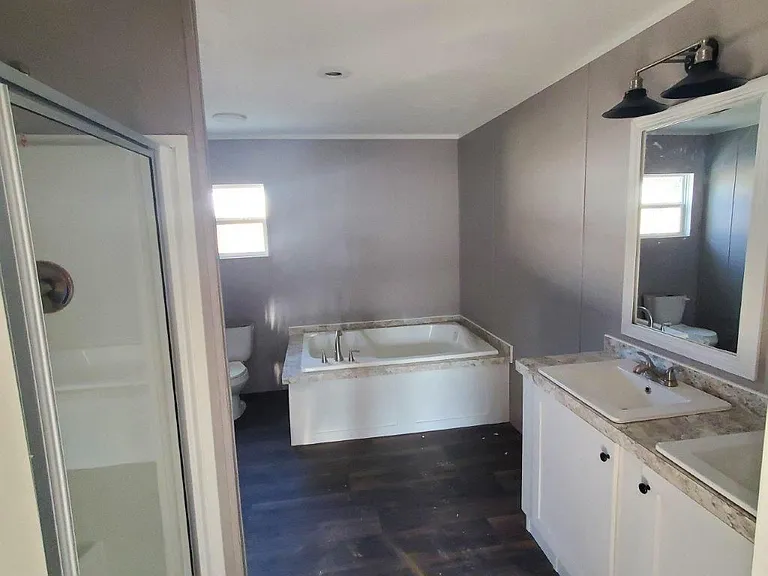 Amherst Ridge — Photo 19