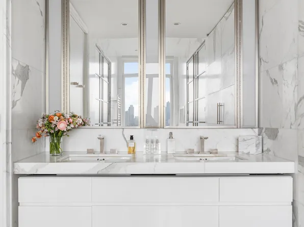 70 Vestry Street image 20 of 31