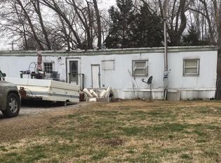 138 S 7th St, Ste Genevieve, MO 63670
