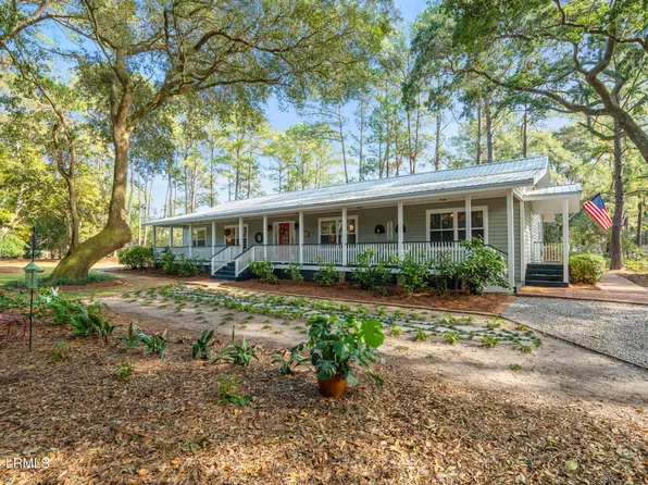 1412 Battery Creek Rd, Beaufort, SC 29902