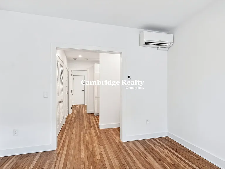 12 Elko St #3T — Photo 4