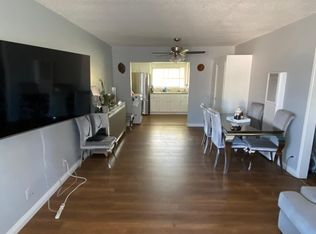 7137 Bellaire Ave, North Hollywood, CA 91605