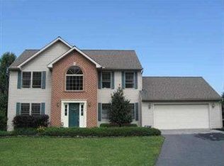 2258 Canterbury Dr, Mechanicsburg, PA 17055