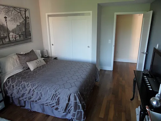 Sold by JCity Realty, LLC | media 2