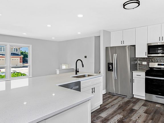 5th image of 10544 S Kostner Ave