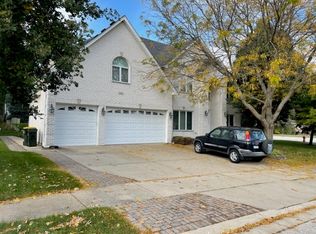 790 Tuttle Ct, Roselle, IL 60172
