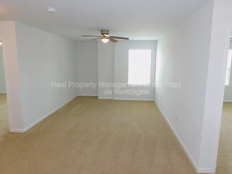 390 Spaulding St — Photo 29