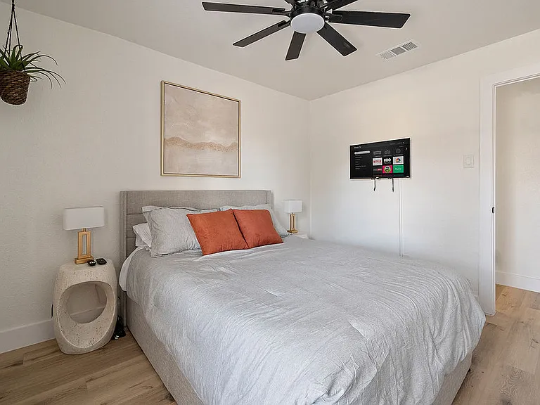 2127 Wheaton Dr — Photo 78