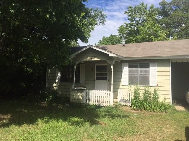 1st image of 1634 S Price Ave