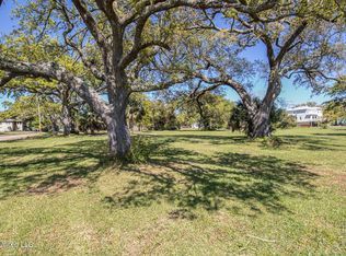 1524 Beach Blvd, Biloxi, MS 39530