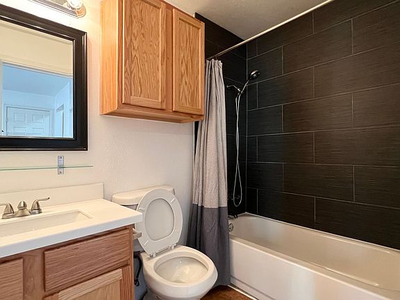 5th image of 1113 E 2nd St #B