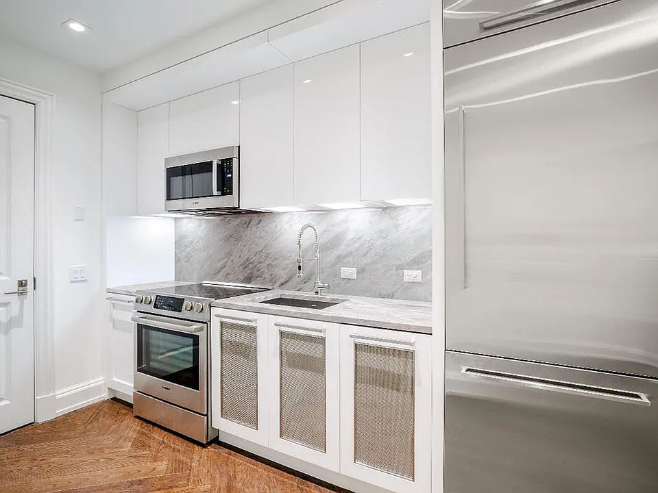 1st image of 344 W 72nd St APT 5