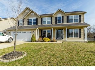 28 Colonial Creek Ct, Wentzville, MO 63385