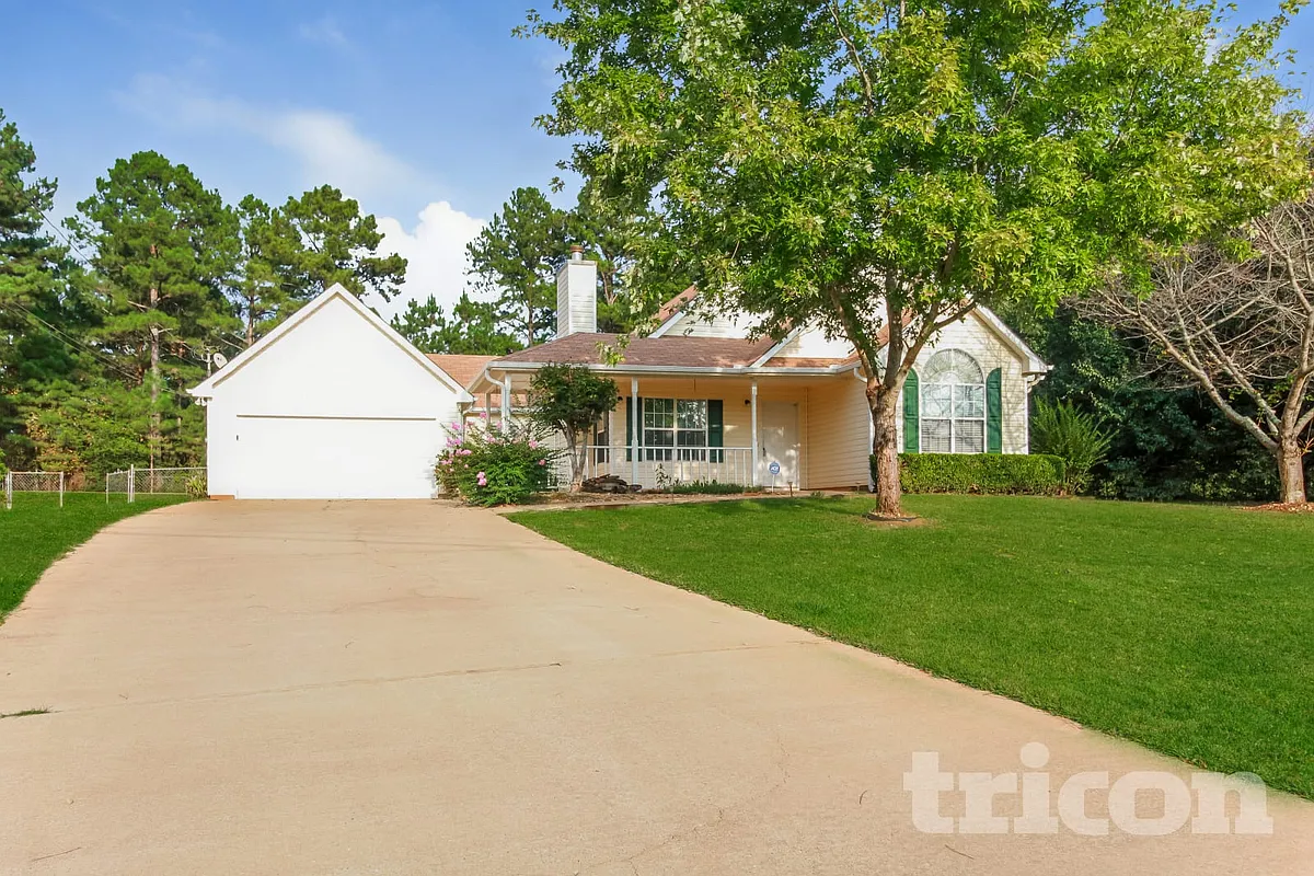 Building Photo - 169 Floresta Dr