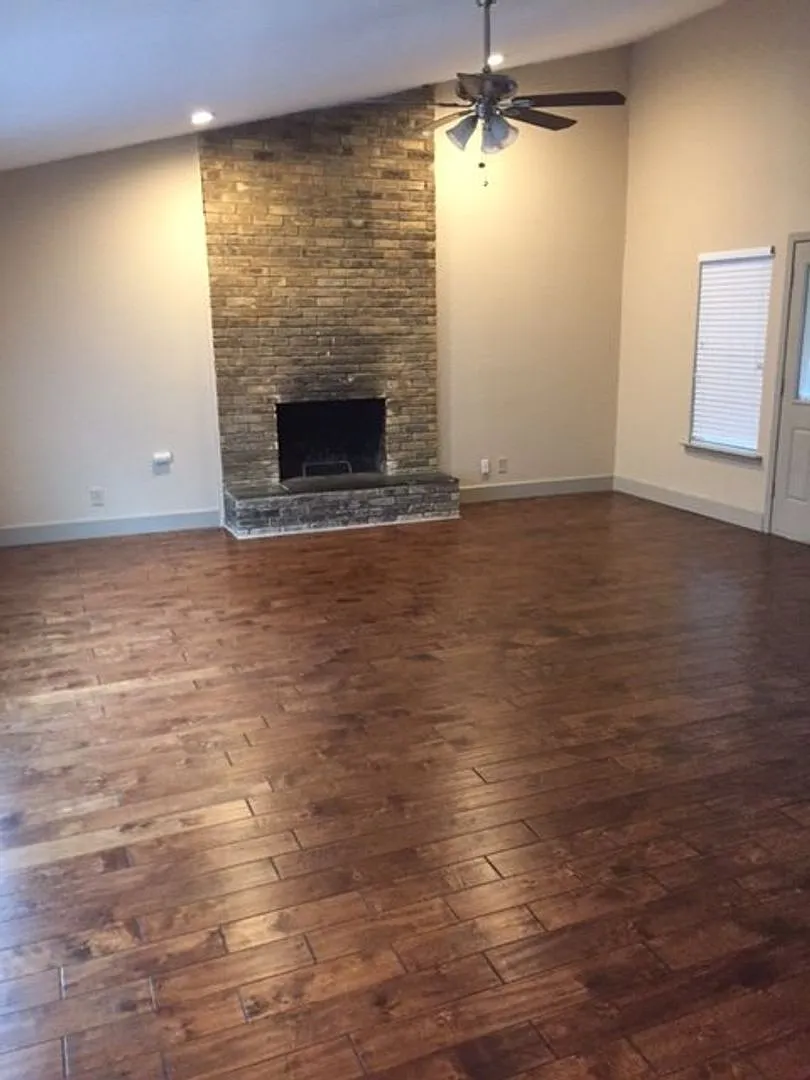 Charming 3-Bedroom Home in Frisco, TX with Sunroom & Large Backyard! — Photo 2