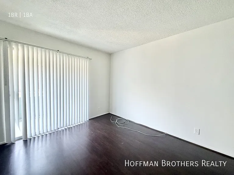 1237 Amherst Ave #1 — Photo 4