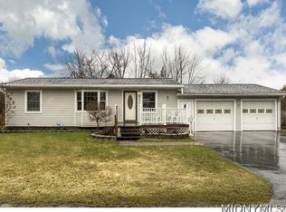 11 Sunny Brook Ln, Utica, NY 13502