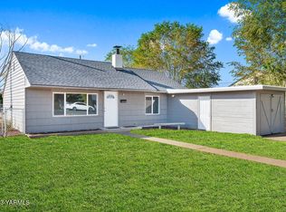 1424 S 11th Ave, Yakima, WA 98902
