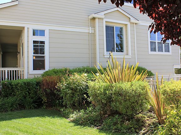 4th image of 331 Destino Cir