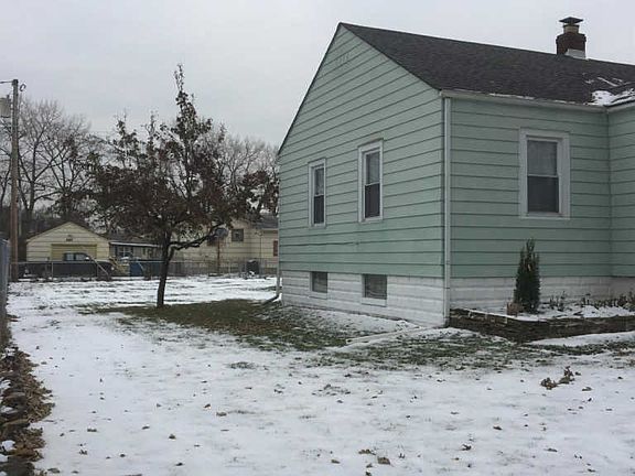 4th image of 7233 Osborne Ave