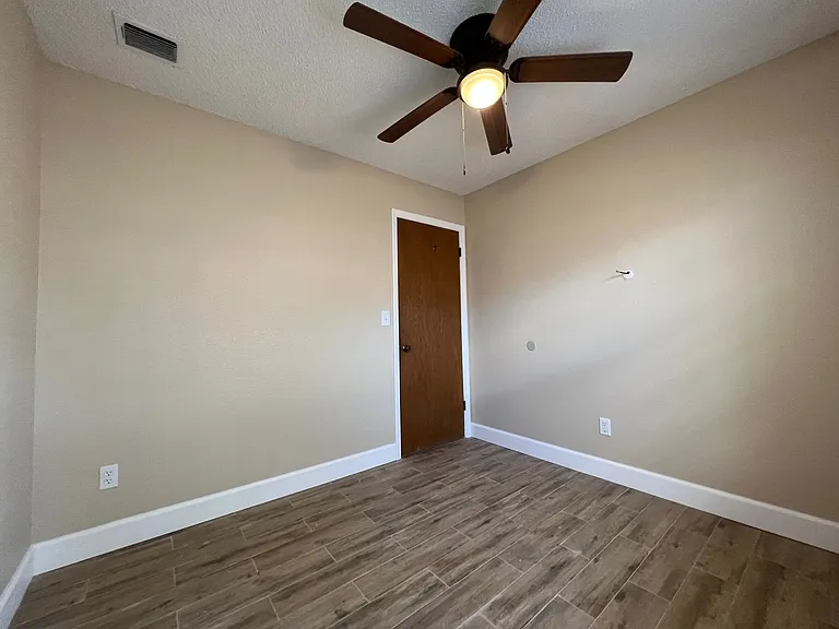 529 Hibiscus Way — Photo 29