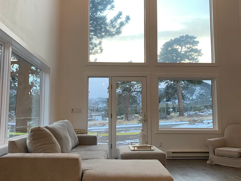 880 Heinz Pkwy #1 — Photo 1