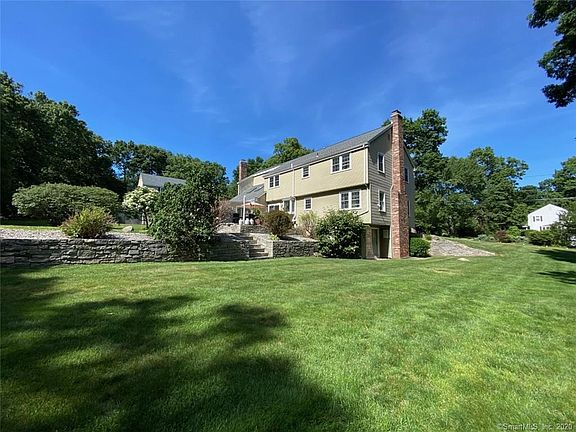 3rd image of 253 Natchaug Dr