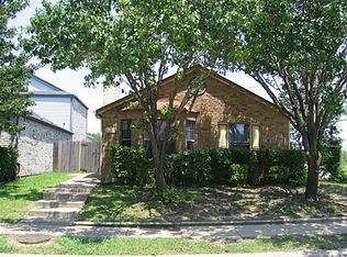 2818 Harvest Lake Dr, Irving, TX 75060