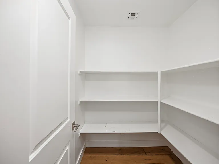 3247 E Roma Ave — Photo 11
