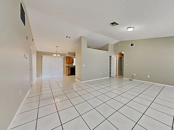 3rd image of 337 Medina Ct #1