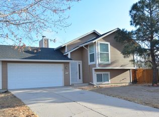 885 Greenbrier Dr, Colorado Springs, CO 80916