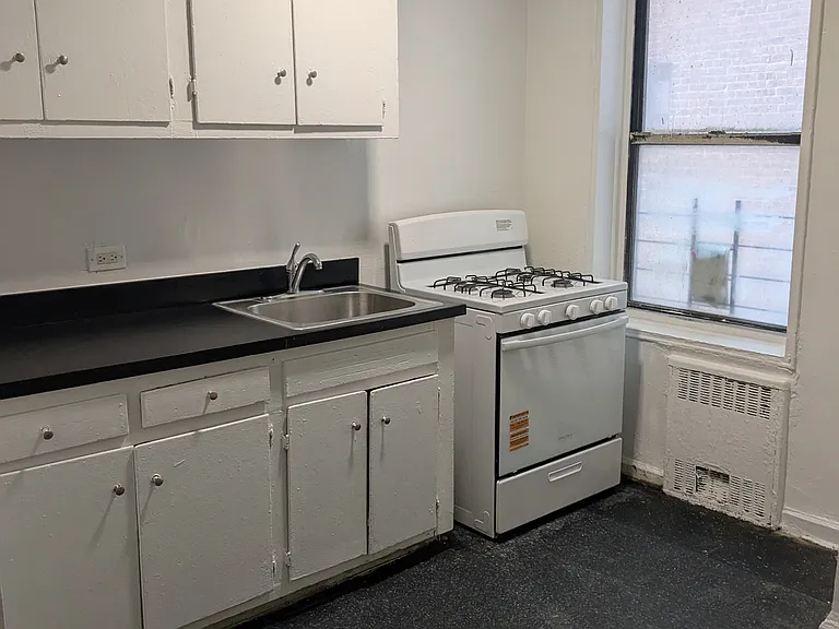 42-72 80th St #3F — Photo 5