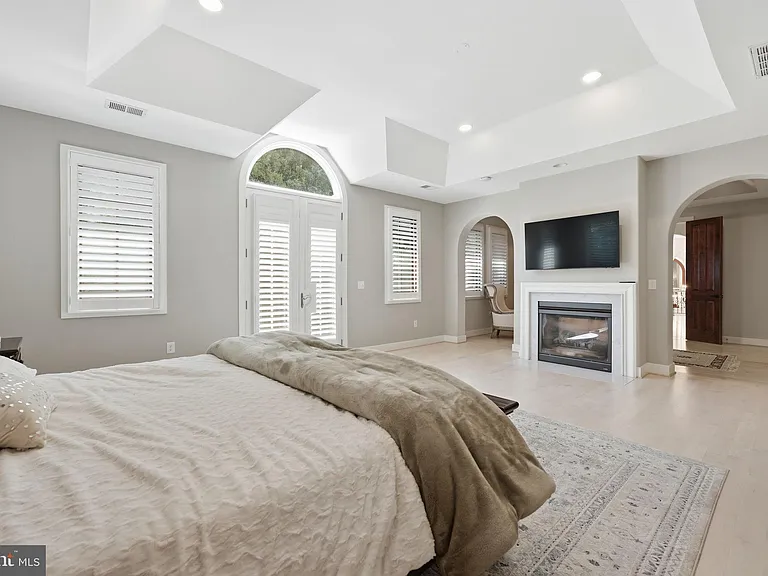 1231 Ingleside Ave — Photo 16