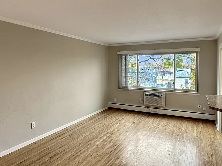 Highland Terrace — Photo 46