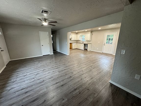 5th image of 14820 W Funston Dr