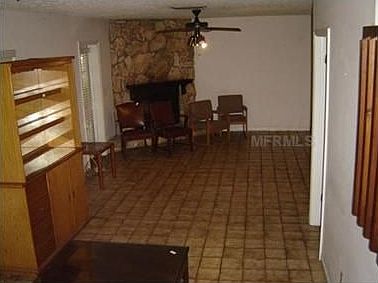 4th image of 4007 Windtree Dr