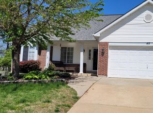 48 Walnut Place Ct, Saint Charles, MO