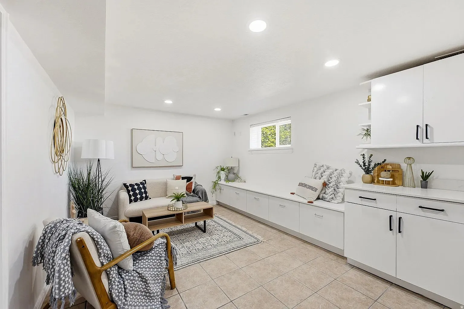 2 bed, 1100 sqft, $2,000 — Photo 4