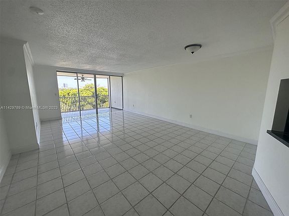 3rd image of 1780 191st St APT 600-2