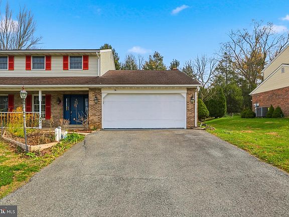 4th image of 647 Candlewyck Rd